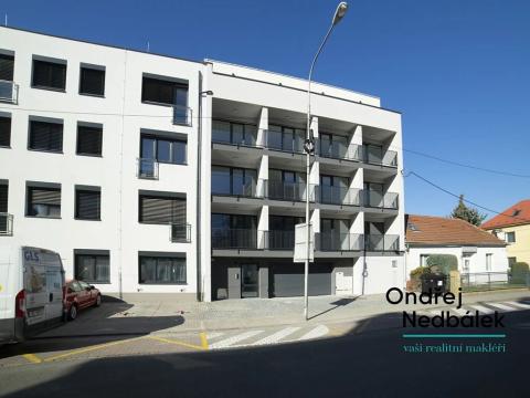 Prodej bytu 1+kk, Zlín, Kvítková, 33 m2