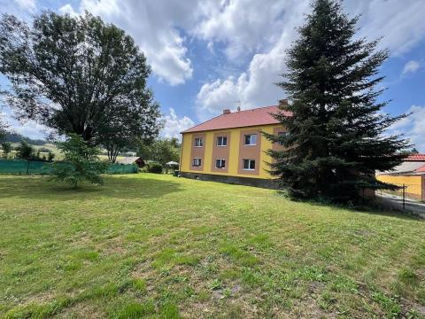 Prodej bytu 3+1, Sedlčany, 82 m2