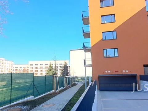 Pronájem garáže, Písek, Pražská, 12 m2