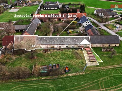 Prodej zemědělského objektu, Luková, 1000 m2
