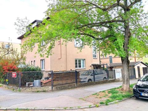 Pronájem kanceláře, Praha - Vokovice, V středu, 85 m2