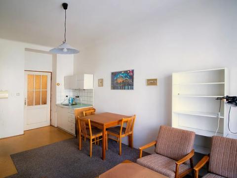 Prodej bytu 1+1, Praha - Košíře, Holečkova, 44 m2