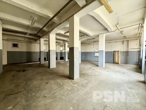 Pronájem skladu, Brno, Komárovské nábřeží, 678 m2