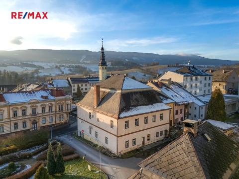 Prodej činžovního domu, Staré Město, nám. Osvobození, 444 m2