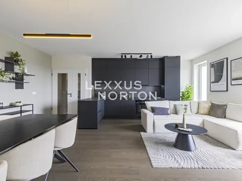 Prodej bytu 5+kk, Praha - Hostavice, Českobrodská, 153 m2