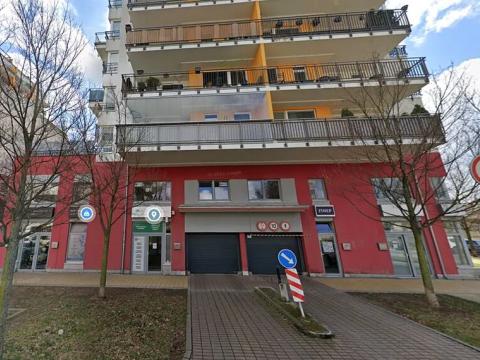 Pronájem garážového stání, Praha - Vysočany, Kabešova, 18 m2