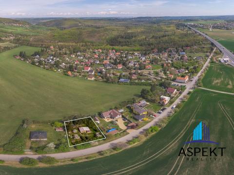Prodej pozemku, Líšnice, 1061 m2