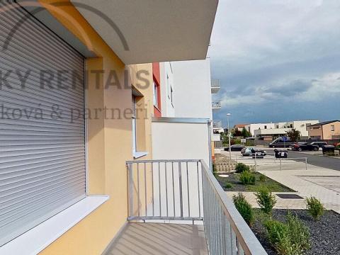Prodej bytu 1+kk, Praha - Černý Most, Dobrovolného, 32 m2