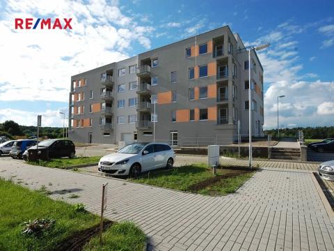 Pronájem bytu 4+kk, Velký Osek, U hřiště, 84 m2