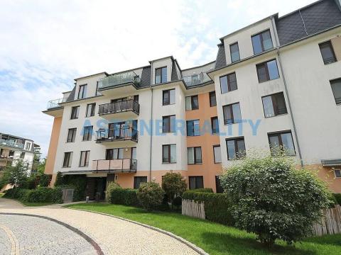Prodej bytu 3+kk, Praha - Hloubětín, Nademlejnská, 86 m2
