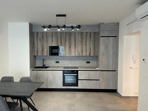 Pronájem bytu 2+kk, Praha - Karlín, Křižíkova, 60 m2