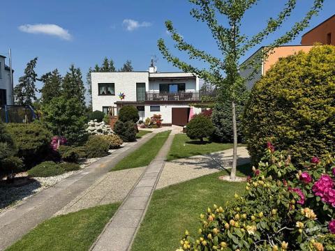 Prodej vícegeneračního domu, Praha - Zbraslav, Studniční, 242 m2