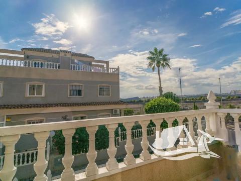 Prodej rodinného domu, San Miguel de Salinas, Španělsko, Calle La Cenia, 99 m2