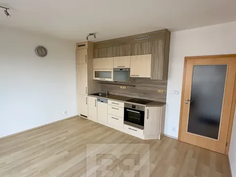 Pronájem bytu 2+kk, Praha - Zličín, Sazovická, 45 m2