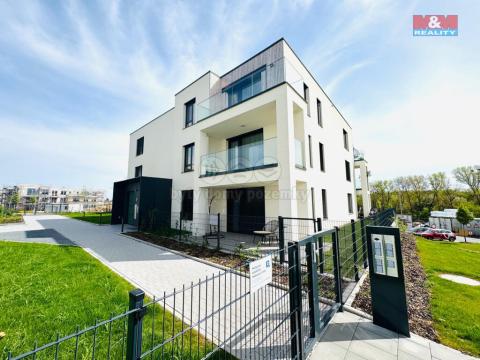 Pronájem bytu 2+kk, Olomouc, Milana Ticháka, 70 m2