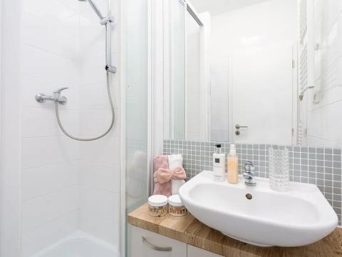 Pronájem bytu 1+kk, Praha - Hostivař, Hornoměcholupská, 26 m2