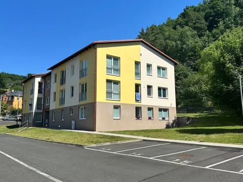 Pronájem bytu 1+kk, Děčín, Na Slatinách, 35 m2