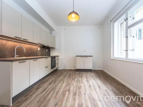 Pronájem bytu 2+1, Praha - Kobylisy, Na Stírce, 70 m2