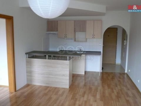 Pronájem bytu 2+kk, Chvaletice, U Kulturního domu, 41 m2