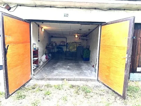 Prodej garáže, Ostrov, 28 m2