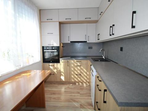Prodej bytu 2+1, Orlová, Masarykova třída, 57 m2
