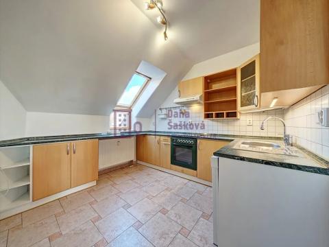 Pronájem bytu 3+1, Jindřichův Hradec, Nušlova, 74 m2