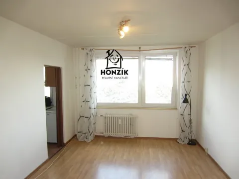 Pronájem bytu 1+kk, Praha - Háje, Brechtova, 29 m2