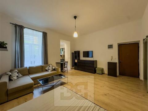 Pronájem bytu 1+kk, Praha - Karlín, Pernerova, 32 m2