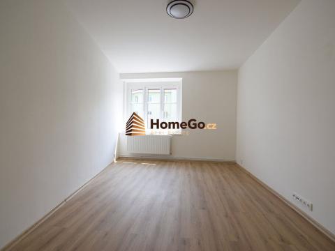 Pronájem bytu 1+kk, Praha - Nusle, Žateckých, 26 m2