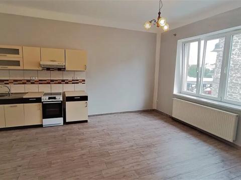 Pronájem bytu 2+kk, Dvůr Králové nad Labem, Havlíčkova, 67 m2