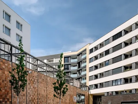 Pronájem garáže, Praha - Holešovice, U Pergamenky, 15 m2