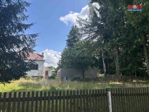 Pronájem zahrady, Místo, 337 m2