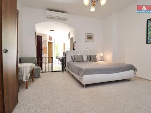 Prodej bytu 1+1, Karlovy Vary, Kolmá, 35 m2