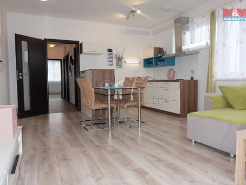 Pronájem bytu 2+kk, Velký Osek, U hřiště, 55 m2