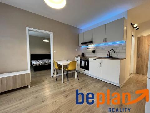 Pronájem bytu 1+1, Děčín, Teplická, 37 m2