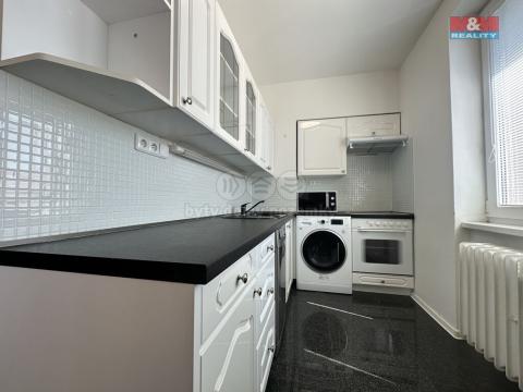 Pronájem bytu 2+1, Klášterec nad Ohří - Miřetice u Klášterce nad Ohří, Václava Řezáče, 54 m2