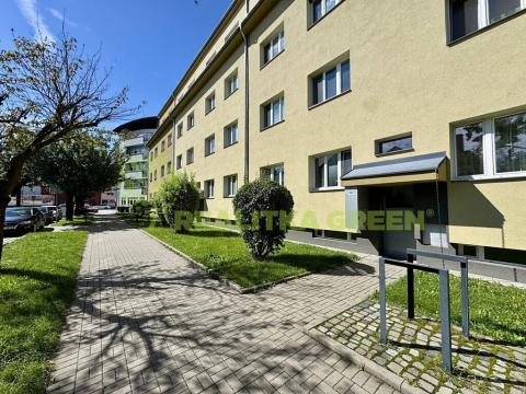 Pronájem bytu 3+1, Vsetín, Na Kamencoch, 81 m2