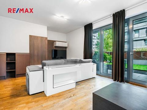 Pronájem bytu 1+kk, Praha - Žižkov, Olšanská, 35 m2