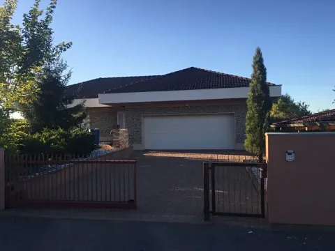 Pronájem rodinného domu, Žilina, Na Úvozu, 300 m2