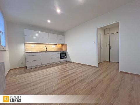 Pronájem bytu 1+kk, Ostrava, Spartakovců, 26 m2