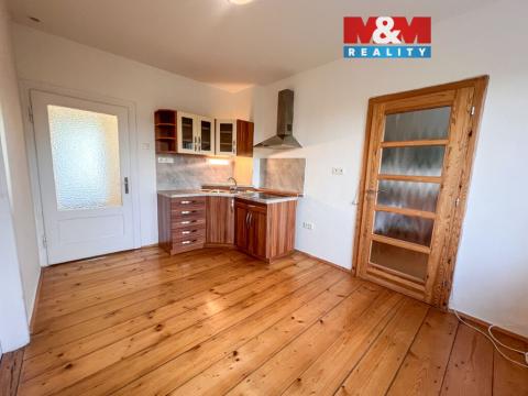 Pronájem bytu 2+kk, Třebenice, Paříkovo nám., 40 m2