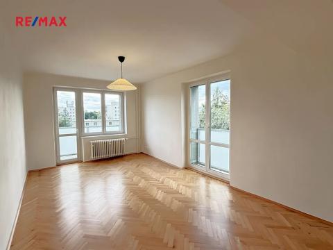 Pronájem bytu 2+1, Praha - Žižkov, Pod lipami, 57 m2
