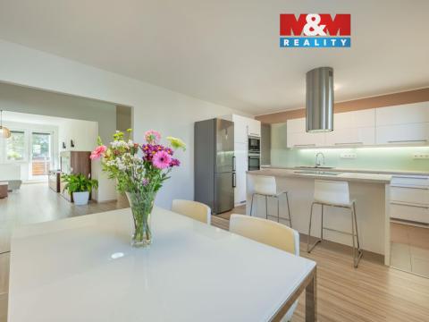 Prodej bytu 3+1, Praha - Dejvice, Na Špitálce, 99 m2