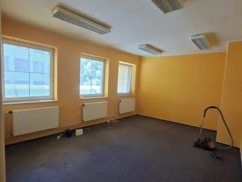 Pronájem kanceláře, Uherské Hradiště, Jindřicha Pruchy, 29 m2