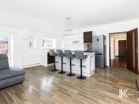 Pronájem bytu 3+kk, Pardubice, Za Pasáží, 103 m2