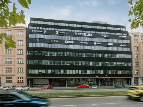 Pronájem kanceláře, Praha - Karlín, Sokolovská, 630 m2