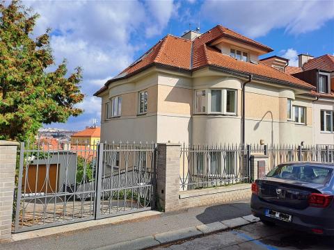 Pronájem bytu 2+1, Praha, Na květnici, 66 m2