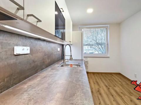 Pronájem bytu 3+1, Praha - Modřany, Božetická, 73 m2
