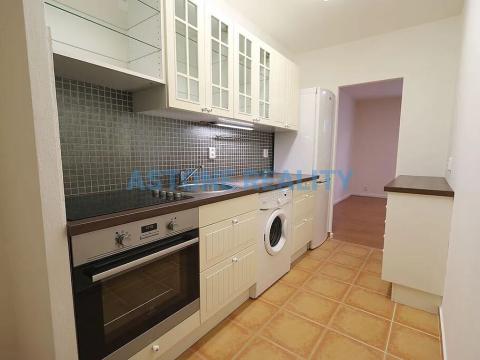 Prodej bytu 1+kk, Praha - Prosek, Pískovcová, 35 m2