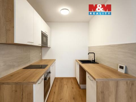 Pronájem bytu 2+kk, Praha, Nuselská, 42 m2